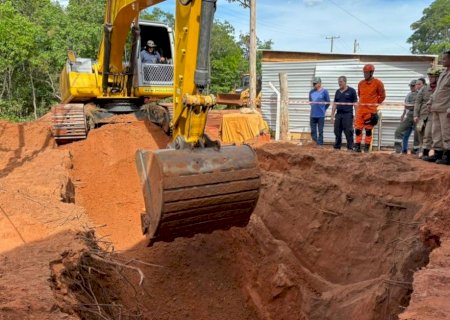 Homem morre soterrado após fossa desabar durante escavação em MS