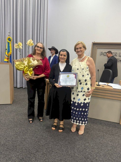 Câmara Municipal entrega Títulos de Cidadão Honorário de Ivinhema e moções de aplausos e reconhecimento