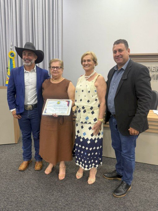 Câmara Municipal entrega Títulos de Cidadão Honorário de Ivinhema e moções de aplausos e reconhecimento