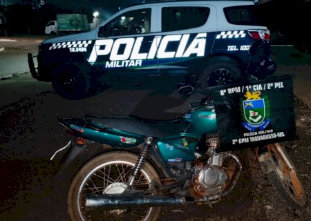 Polícia Militar intercepta motocicleta irregular durante acompanhamento tático em Taquarussu