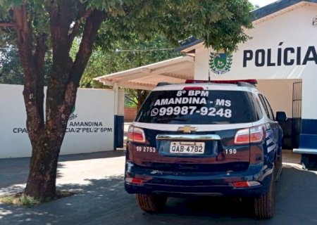 Ivinhema - Polícia Militar conduz casal à Delegacia após ocorrência de violência doméstica no distrito de Amandina