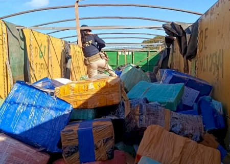 Motorista é flagrado transportando 12 toneladas de maconha em carreta