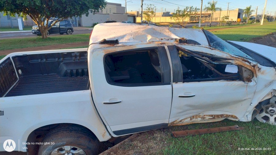 Ivinhema - Motorista fica ferido após capotamento na MS-141, em frente ao Elegance Eventos