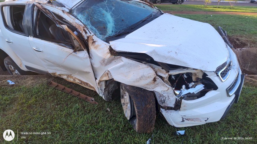 Ivinhema - Motorista fica ferido após capotamento na MS-141, em frente ao Elegance Eventos