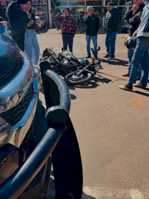 Angélica - Motociclista fica ferido em acidente e motorista foge sem prestar socorro