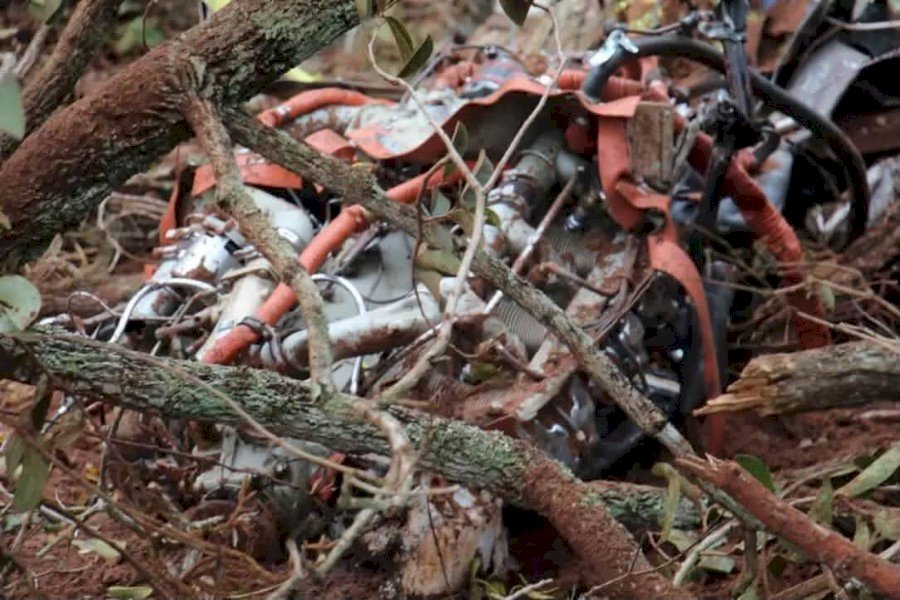 Duas pessoas morrem após queda de avião logo depois da decolagem