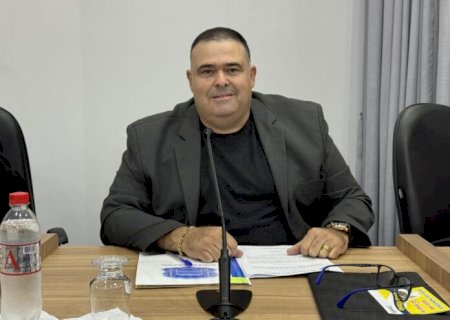 Prof. Erlon solicita implantação de um ponto de espera com cobertura na calçada em frente ao antigo zoológico