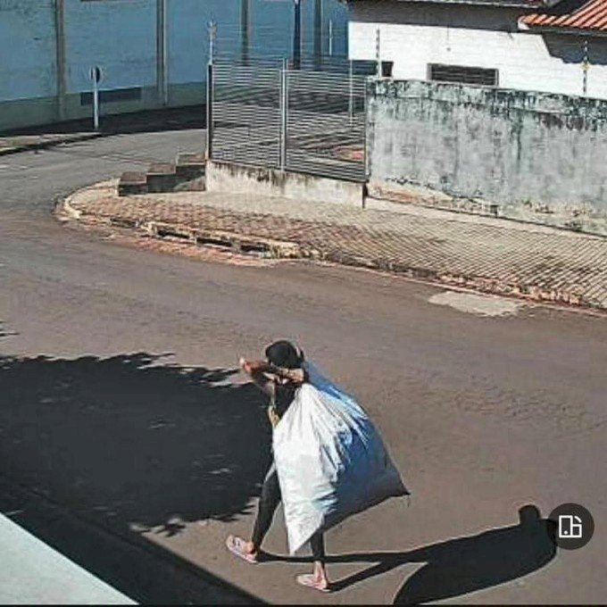 Tragédia na BR-267: Idosa de 72 anos morre após ser atropelada por carreta