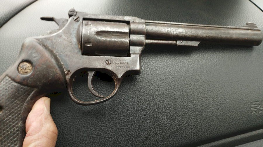 Polícia Militar rural prende quatro homens por abegeato, recupera animais e apreende dois revólveres