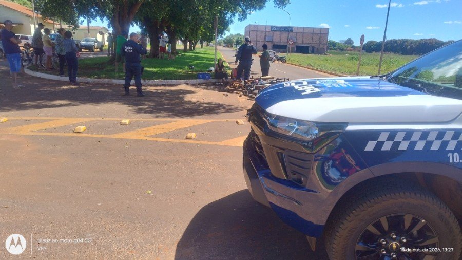Angélica: acidente entre duas motos em frente à Delegacia de Polícia Civil deixa duas pessoas gravemente feridas